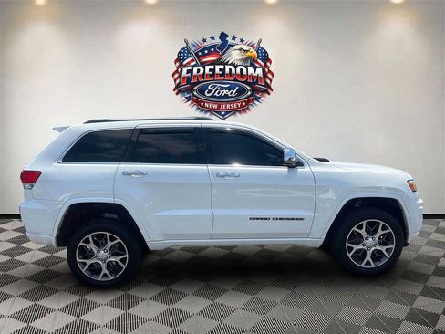 Used 2020 Jeep Grand Cherokee Overland AWD/4WD image 4