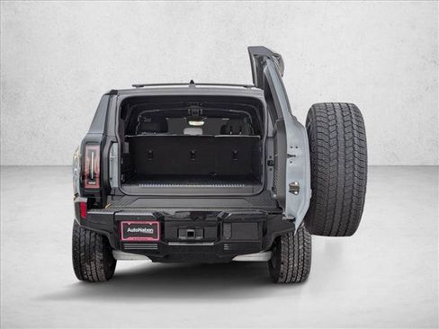 New 2025 GMC Hummer EV 3X w/ LPO, Roof Cross Rail Package AWD/4WD image 18