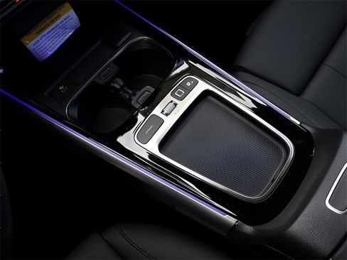 New 2025 Mercedes-Benz GLB 250 4MATIC image 26