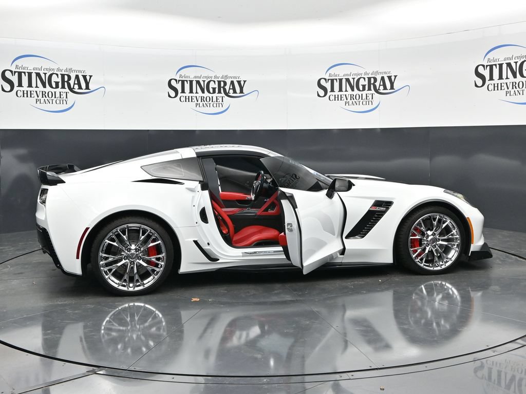 Used 2019 Chevrolet Corvette Z06 RWD image 36