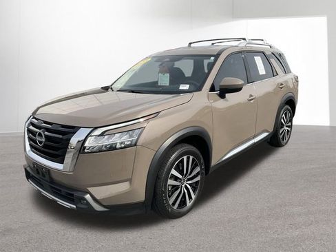 Certified 2023 Nissan Pathfinder Platinum AWD/4WD image 3