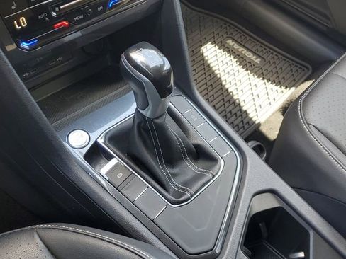 Certified 2023 Volkswagen Tiguan SE FWD image 22