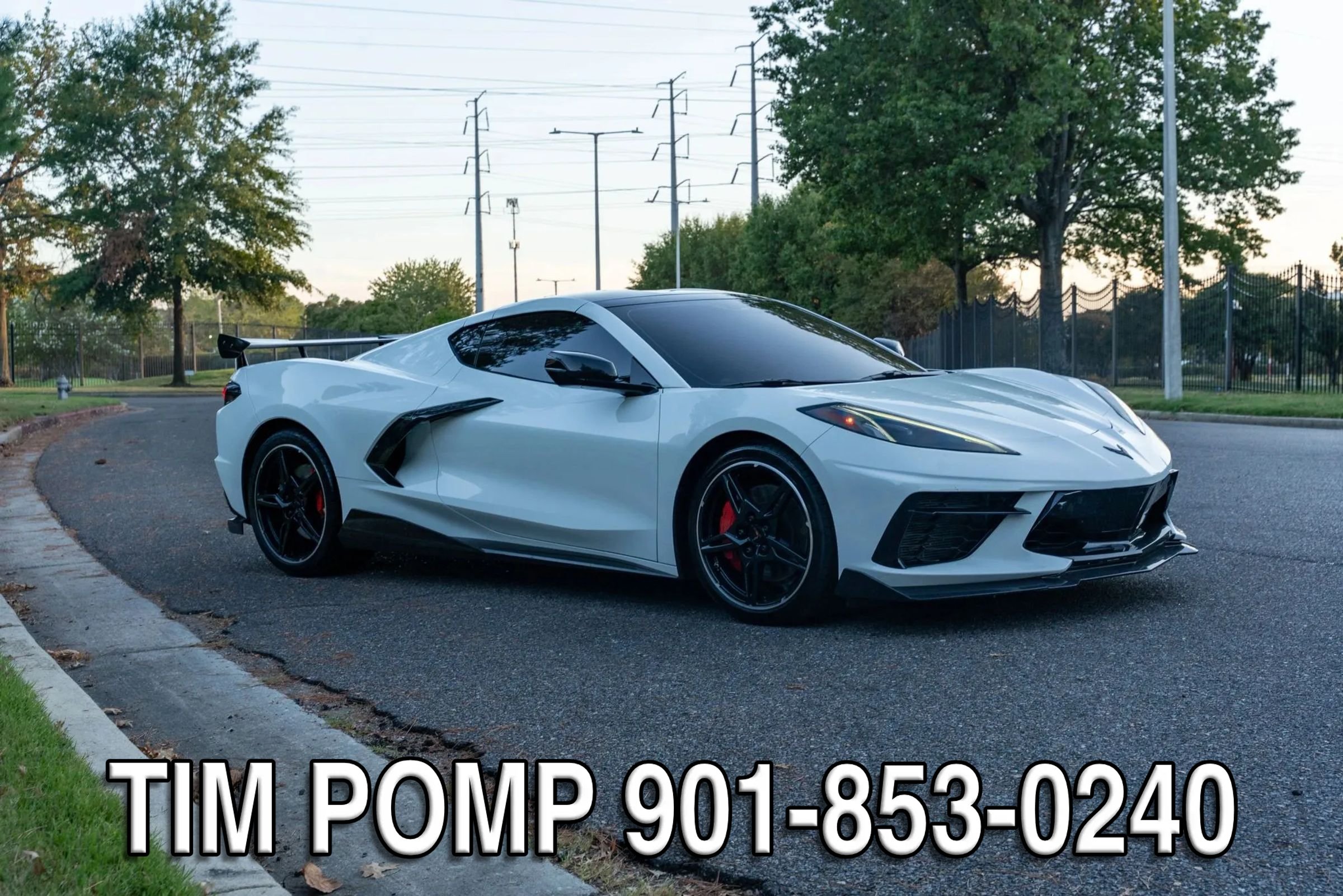 Used 2020 Chevrolet Corvette Stingray Premium Cpe w/ 3LT Preferred Equipment Group RWD image 4