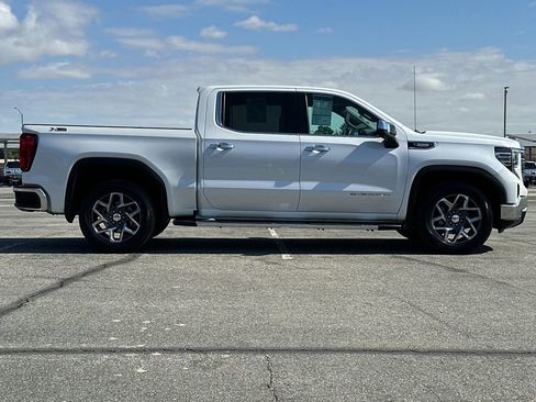Used 2023 GMC Sierra 1500 SLT w/ SLT Premium Package AWD/4WD image 2