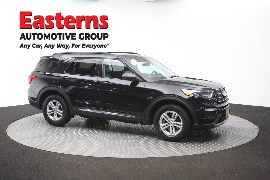 Used 2022 Ford Explorer XLT w/ Equipment Group 202A AWD/4WD image 44