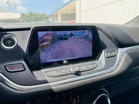 Used 2019 Chevrolet Blazer LT FWD image 17