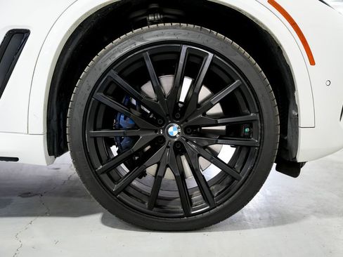 Used 2022 BMW X5 M50i w/ Executive Package image 41
