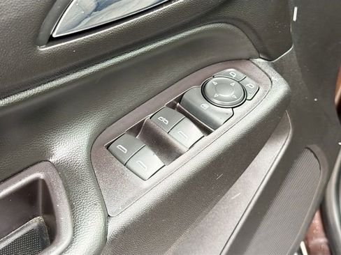Used 2020 Chevrolet Equinox LT image 16