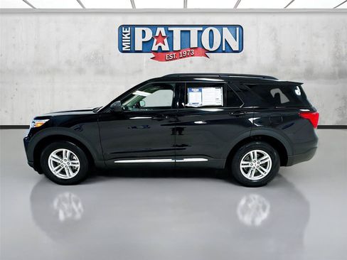 Used 2023 Ford Explorer XLT w/ Equipment Group 202A AWD/4WD image 4