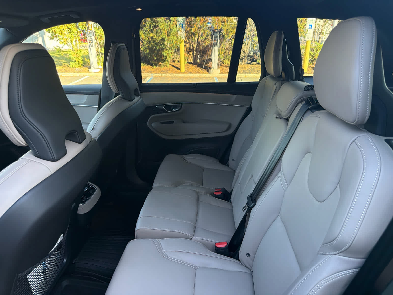 Used 2027 Volvo XC90 B6 Ultra AWD/4WD image 19
