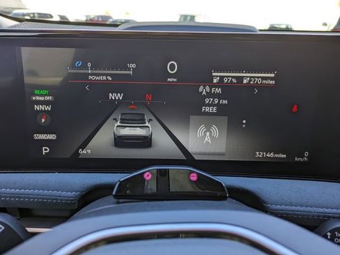 Used 2023 Nissan Ariya image 32