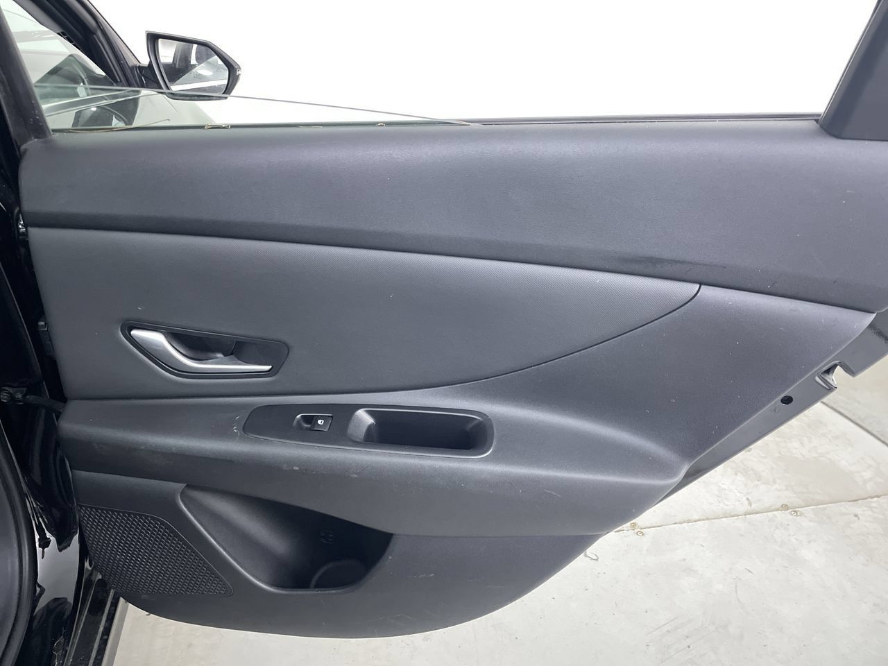 Used 2022 Hyundai Elantra Limited FWD image 24