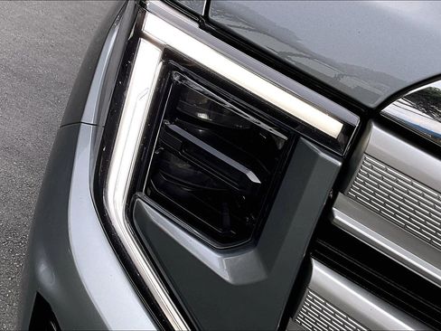 Used 2023 GMC Sierra 1500 SLE image 29