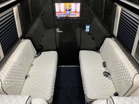 Used 2021 Mercedes-Benz Sprinter 3500 image 19