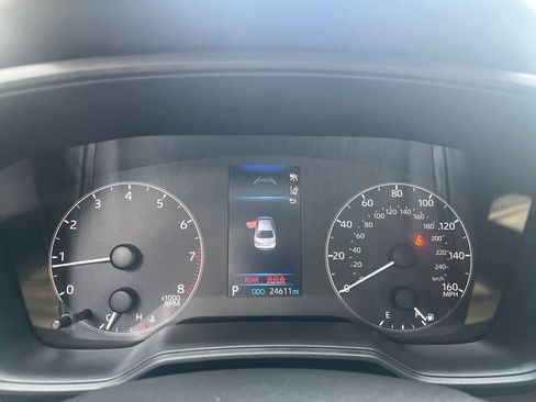 Used 2025 Toyota Corolla LE FWD image 40