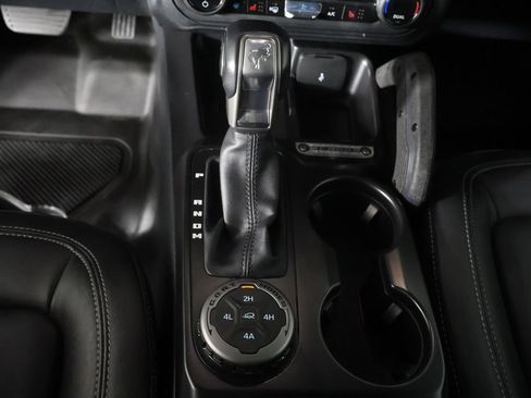 Used 2025 Ford Bronco Badlands AWD/4WD image 44