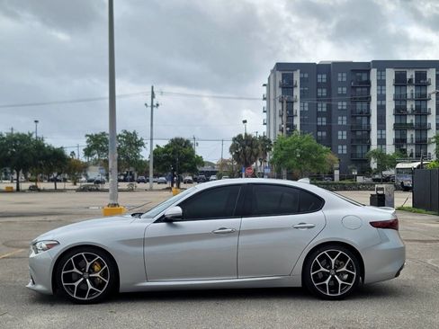 Used 2018 Alfa Romeo Giulia Ti Sport w/ Quick Order Package 22U Sport image 9