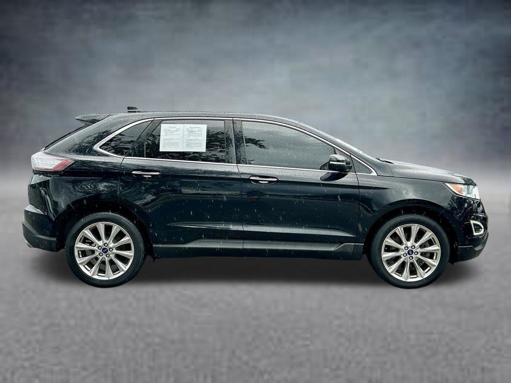 Used 2018 Ford Edge Titanium w/ Equipment Group 302A AWD/4WD image 4