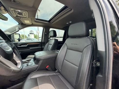 Used 2025 GMC Sierra 3500 Denali w/ Denali Reserve Package AWD/4WD image 23