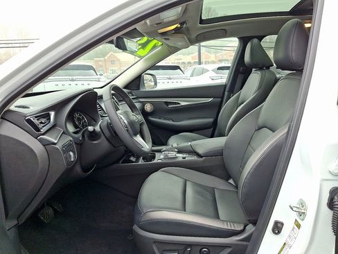 Used 2023 INFINITI QX50 Luxe image 14