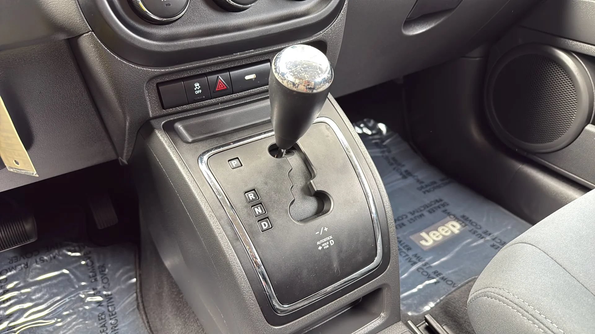 Used 2010 Jeep Compass Sport w/ PWR Equipment Group AWD/4WD image 25