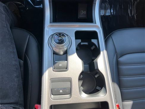 Used 2024 Ford Edge SEL w/ Convenience Package image 14