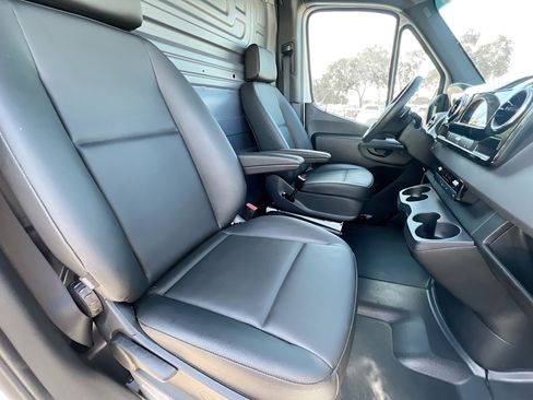 Used 2024 Mercedes-Benz Sprinter 3500 w/ Parking Package image 29
