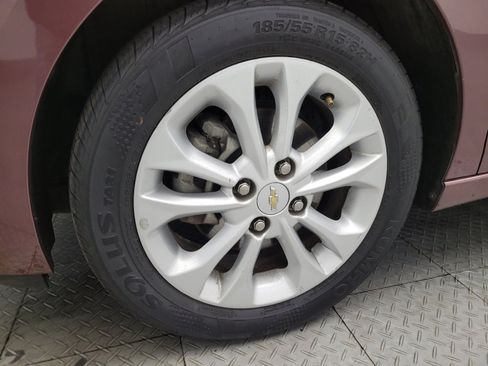 Used 2021 Chevrolet Spark LT image 31