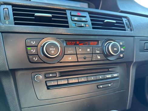 Used 2011 BMW 335i Sedan w/ Premium Pkg image 37