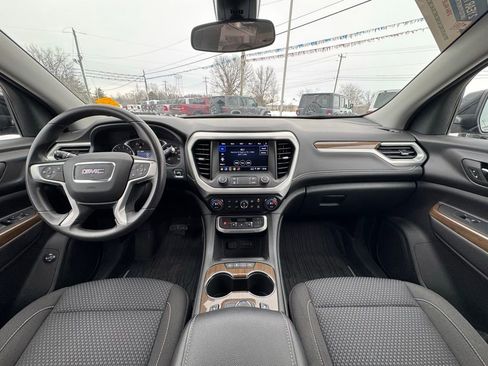 Used 2023 GMC Acadia SLE w/ Driver Convenience Package image 18