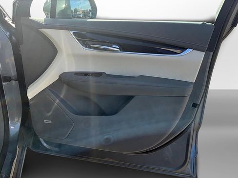 Used 2020 Cadillac XT6 Premium Luxury image 27