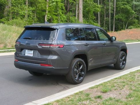 New 2026 Jeep Grand Cherokee L Limited AWD/4WD image 13