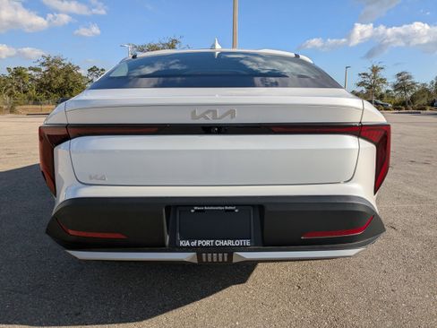 New 2025 Kia K4 EX image 6
