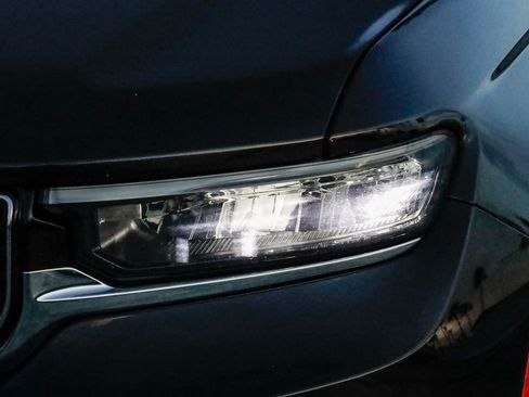 Certified 2024 Jeep Grand Cherokee L Limited w/ Luxury Tech Group II image 5