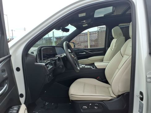 Certified 2024 Cadillac Escalade Sport w/ Touring Package AWD/4WD image 22