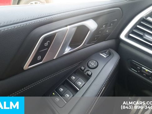 Used 2022 BMW X5 xDrive40i w/ M Sport Package AWD/4WD image 15