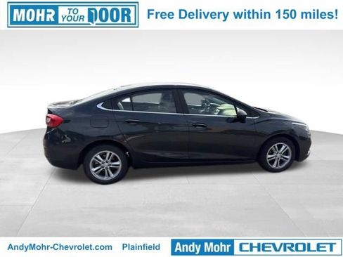 Used 2017 Chevrolet Cruze LT FWD image 6