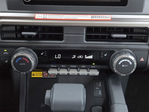 Used 2025 Toyota 4Runner TRD Off-Road image 14