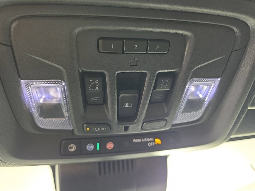Used 2024 Chevrolet Silverado 2500 High Country w/ High Country Premium Package AWD/4WD image 25