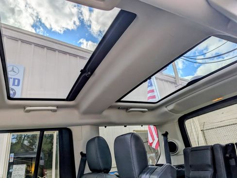 Used 2012 Land Rover LR4 HSE LUX AWD/4WD image 9