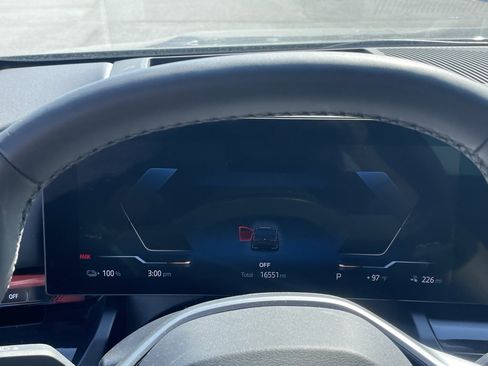 Used 2024 BMW i5 eDrive40i image 13