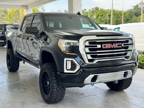 Used 2020 GMC Sierra 1500 Elevation w/ Elevation Value Package image 6