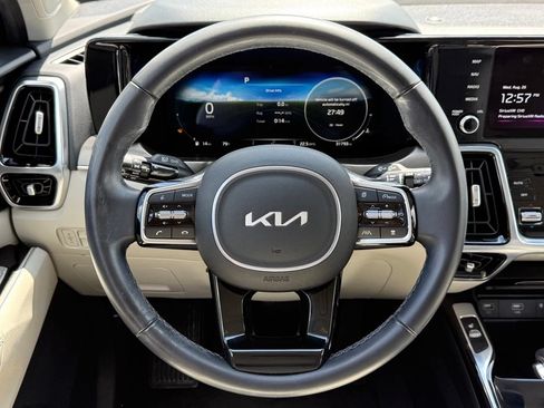 Used 2023 Kia Sorento SX FWD image 9