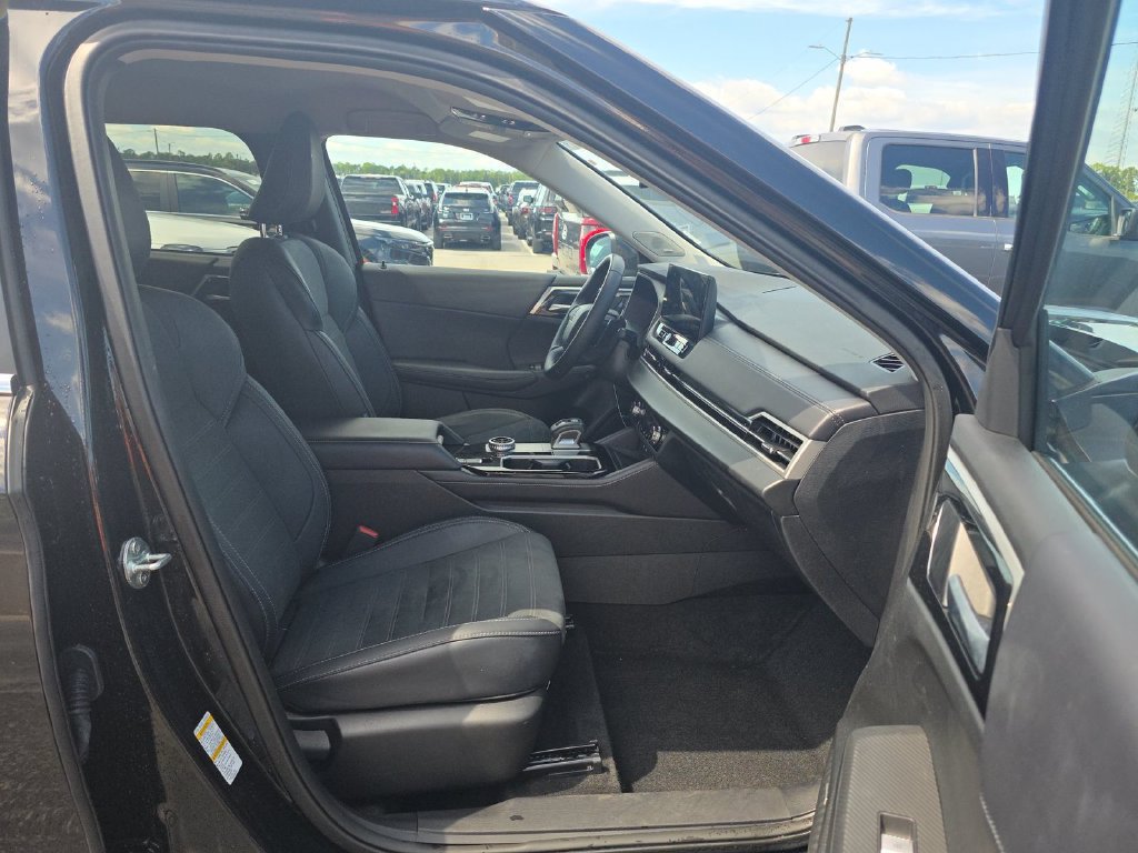 Used 2025 Mitsubishi Outlander SE AWD/4WD image 8