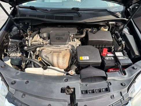 Used 2017 Toyota Camry LE FWD image 36