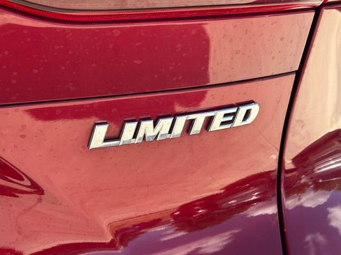 Used 2024 Toyota Venza Limited AWD/4WD image 13