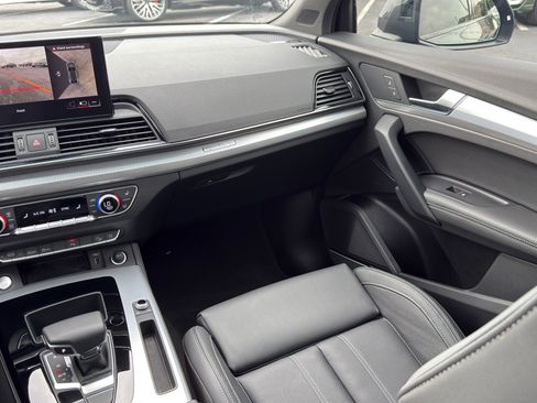 Used 2023 Audi Q5 2.0T Premium Plus w/ Premium Plus Package AWD/4WD image 25