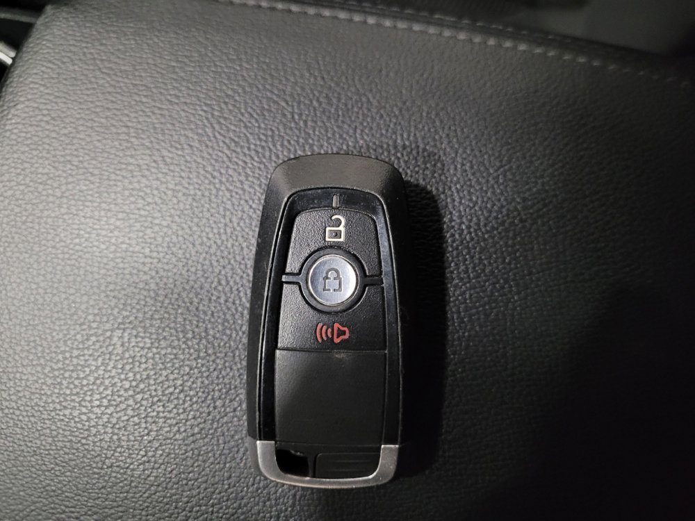 Used 2018 Ford Explorer XLT AWD/4WD image 32