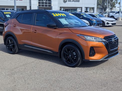 Used 2024 Nissan Kicks SR w/ SR Premium Package image 1