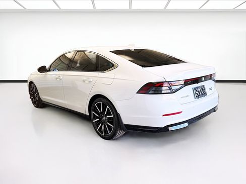 Used 2023 Honda Accord Touring image 6